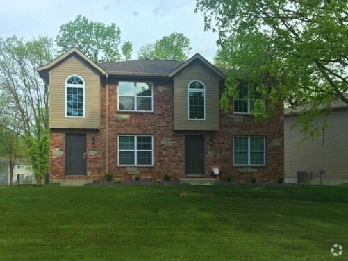 Building Photo - 1499 Village Circle Dr
