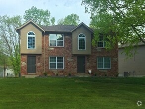 Building Photo - 1499 Village Circle Dr