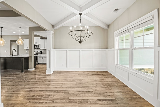 Building Photo - 317 Lucy Ln