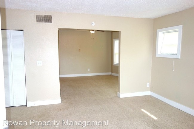 Foto del edificio - 1119 E 28th St