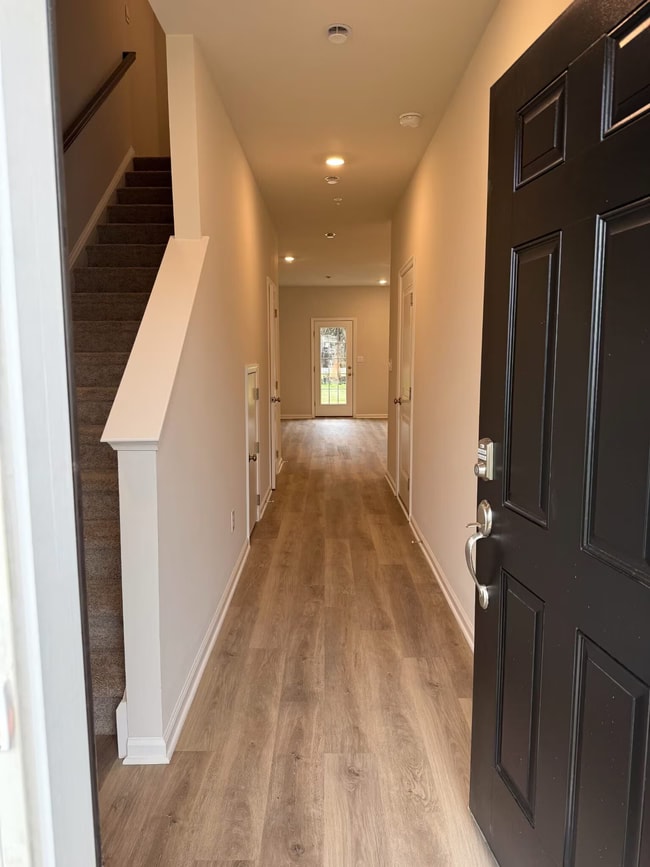 Building Photo - 1216 Susan Cir