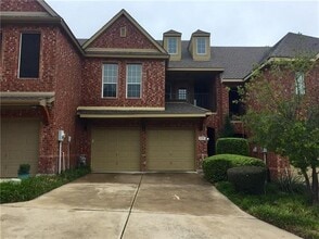 Building Photo - 208 Mozart Way
