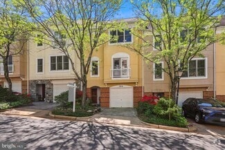 Building Photo - 3814 Woodlawn Ct