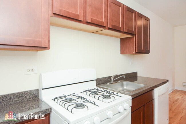 Foto del edificio - 626 W Cornelia Ave