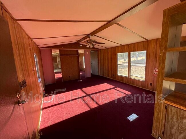 Foto del edificio - 148 Wheeler Cir