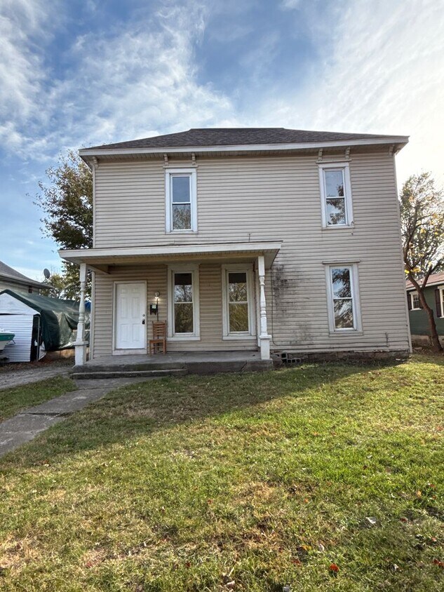 Foto principal - 3 bedroom/2 bath house