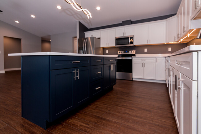 Building Photo - 10999 Stadium Dr