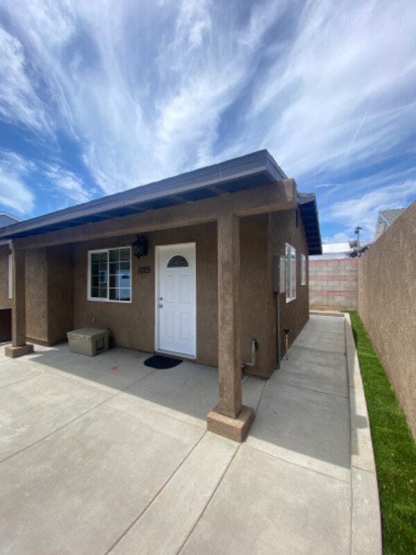 Primary Photo - 1025 E 7th St