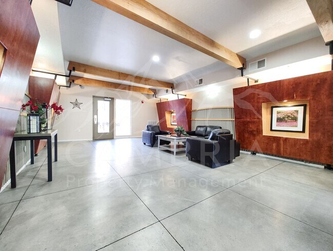 Foto del edificio - 4340 S Highland Dr