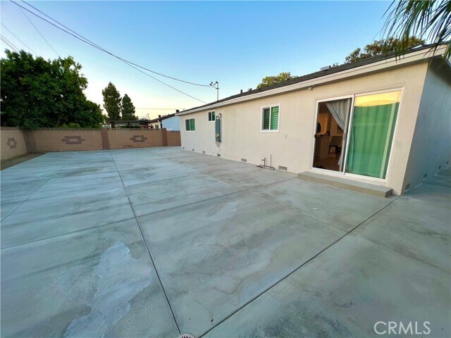 Primary Photo - 15061 Columbia Ln