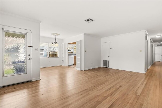 Building Photo - 1041 N Thornton Ave