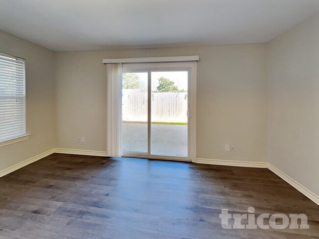 Foto del edificio - 185 Trout St