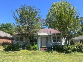 Building Photo - 2053 Gorgas St