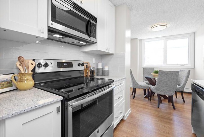 Photo du bâtiment - Edgehill Apartments Edmonton