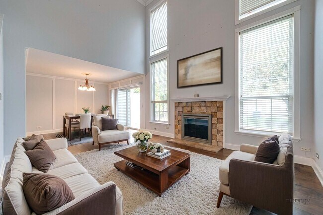 Foto del edificio - 115 Meadowbrook Ln