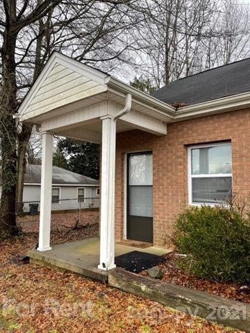 Building Photo - 206 Blacksnake Rd