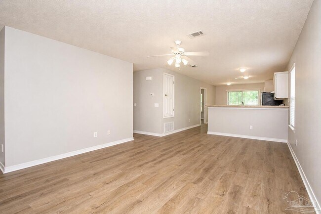 Foto del edificio - 10588 Wilderness Ln