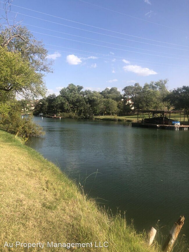 Foto del edificio - 2 br, 1 bath House - 104 ONWETSIA RD