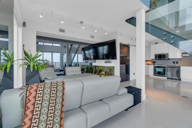 Foto del edificio - 60 SW 13th St
