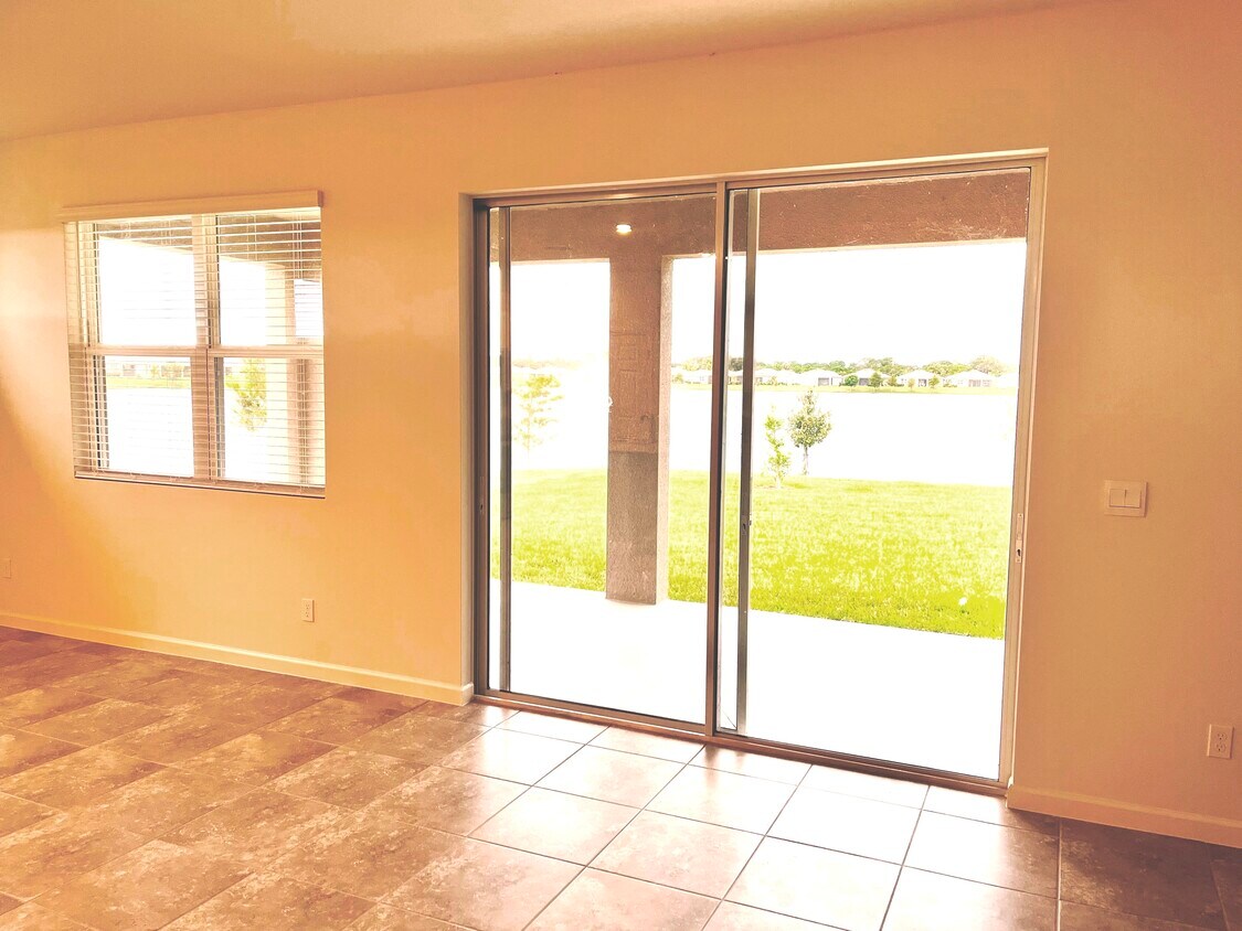 Foto principal - 2696 Crowned Eagle Cir SW