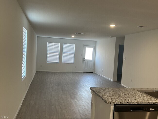 Building Photo - 4 br, 2 bath House - 5150 Fowler Crest