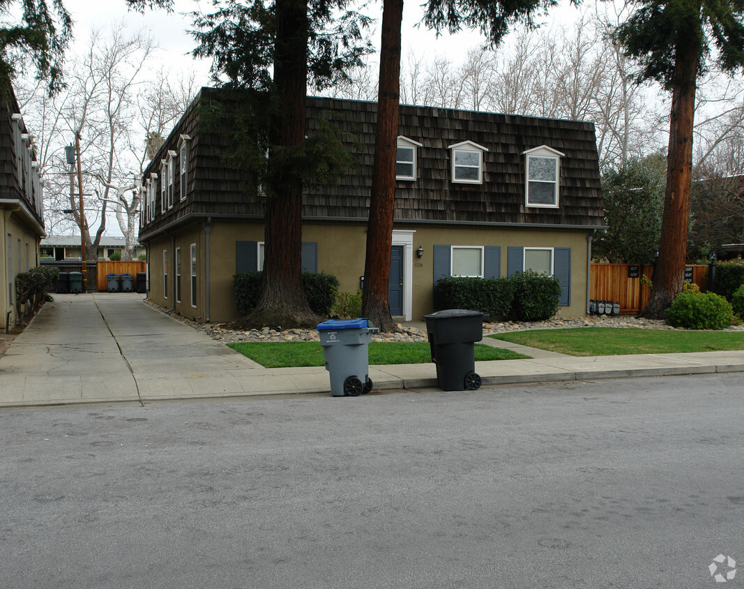 Primary Photo - 1235-1239 Balboa Ct