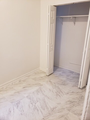 Foto del edificio - 231 W 23rd St