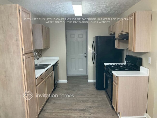 Foto del edificio - 8487 Misty Creek Cir