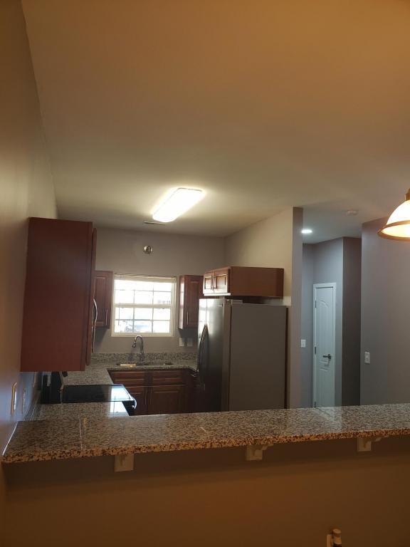 Foto del edificio - 301 Paddington Ct