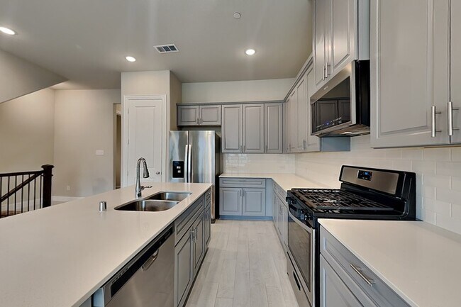 Foto del edificio - 4159 Wetstone Ln
