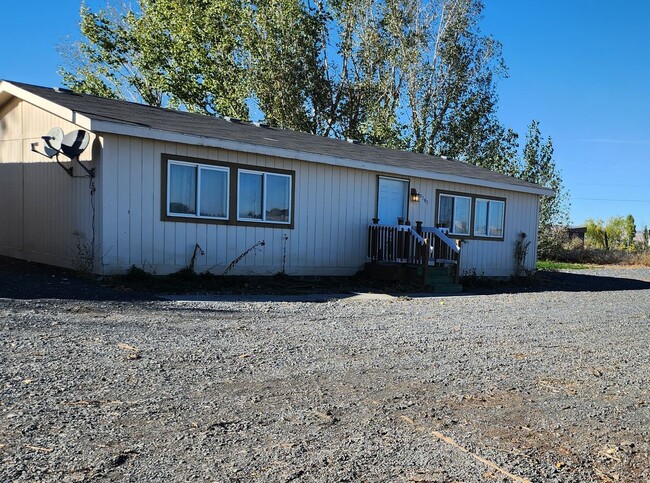 Foto del edificio - 2 bed 2 bath on acreage in Ephrata