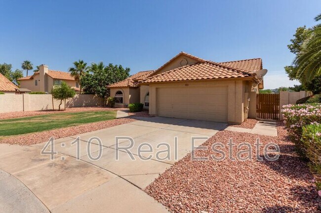 Foto del edificio - 2381 W Redwood Dr