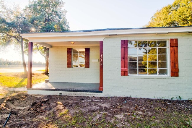 Building Photo - 3000 Pine Needle Rd