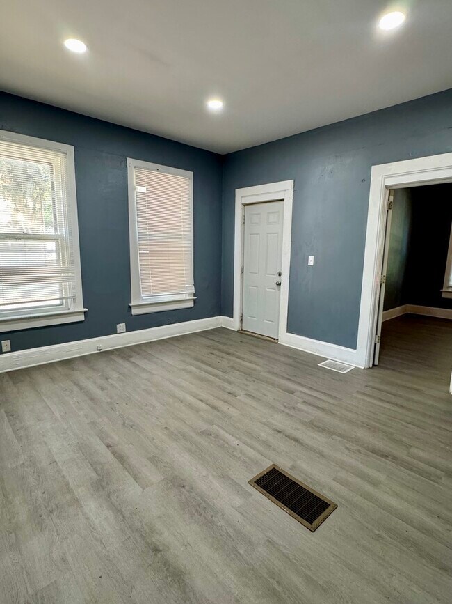 Foto del edificio - 1529 W 6th St
