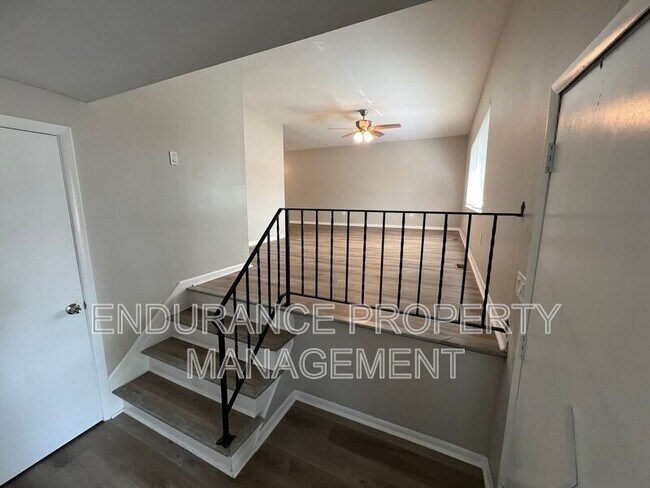 Building Photo - 5049 Coulson Dr