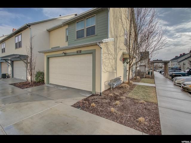 Building Photo - 863 Cecina Ct