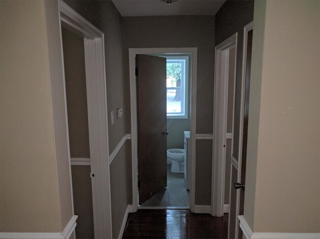 Building Photo - 6214 Sunshine Dr