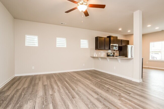 Building Photo - 167 Preserve Dr