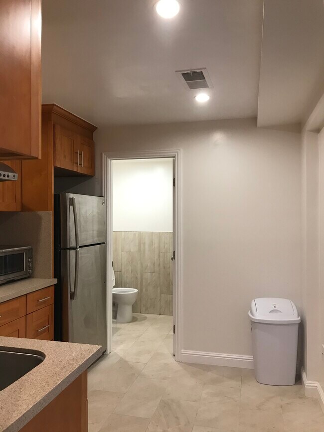Kitchen - 1431 26th Ave
