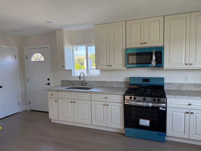 Foto del edificio - 4003 Bermuda Ct