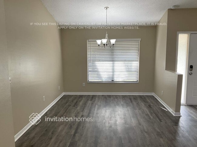 Foto del edificio - 1502 Carter Oaks Dr