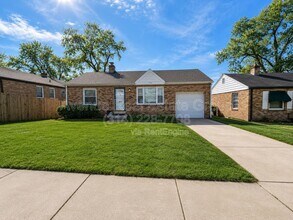 Building Photo - 7148 Lillian Ave