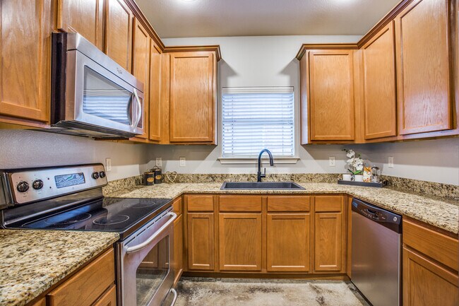 Foto del edificio - 3125 Waits Ave