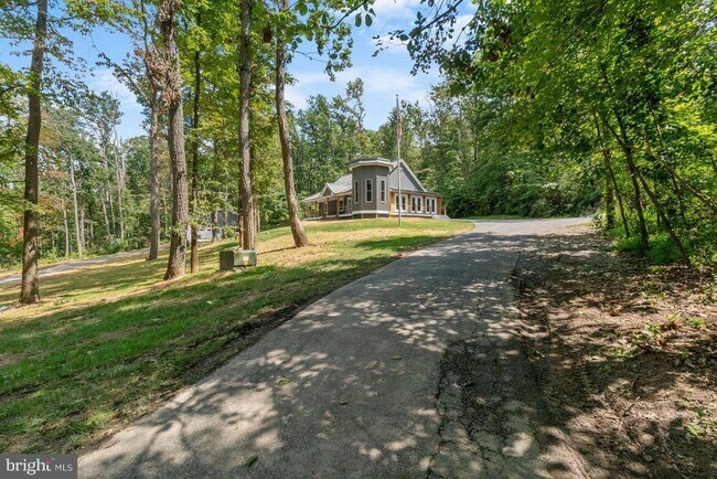 Foto del edificio - 851 Bacon Hall Rd