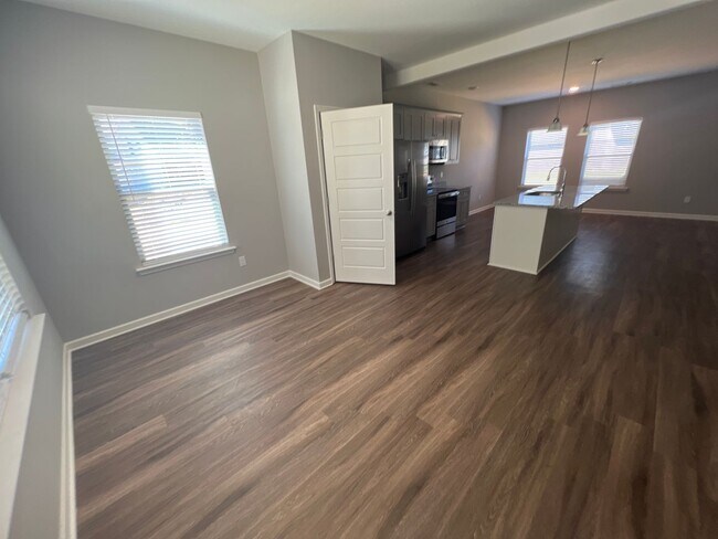 Foto del edificio - 4 bed, 2.5 bath house in Atoka built in 2022