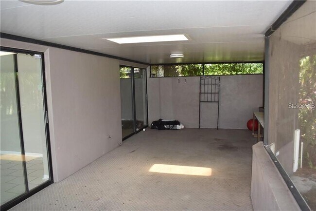 Foto del edificio - 11301 Darewood Pl