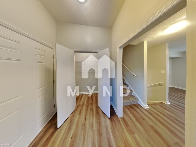 Foto del edificio - 4 br, 2.5 bath House - 314 E Pilot St