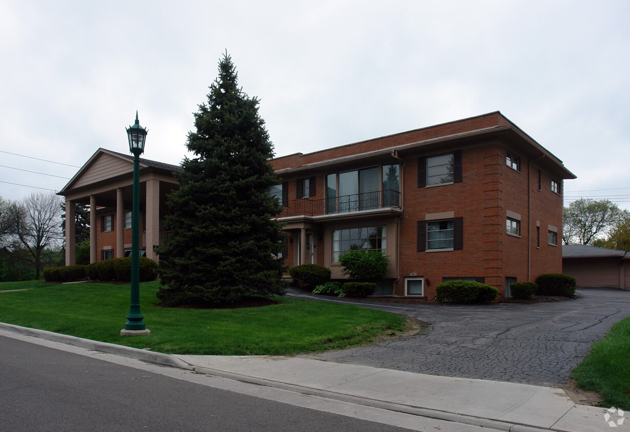 Primary Photo - 3060 Hardale Blvd