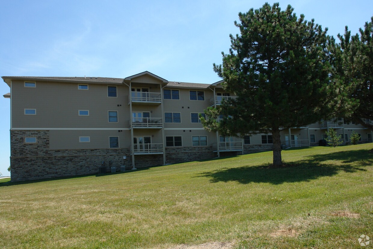 Stonecliff Estates Apartments in Lincoln, NE