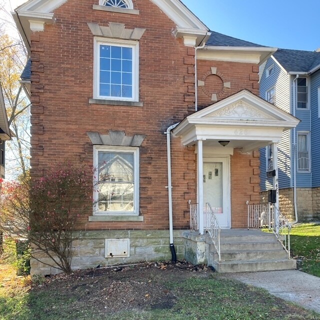 Primary Photo - 426 Oneida St